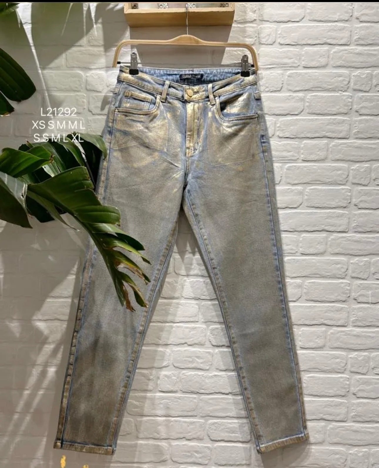Pantalón denim metalizado