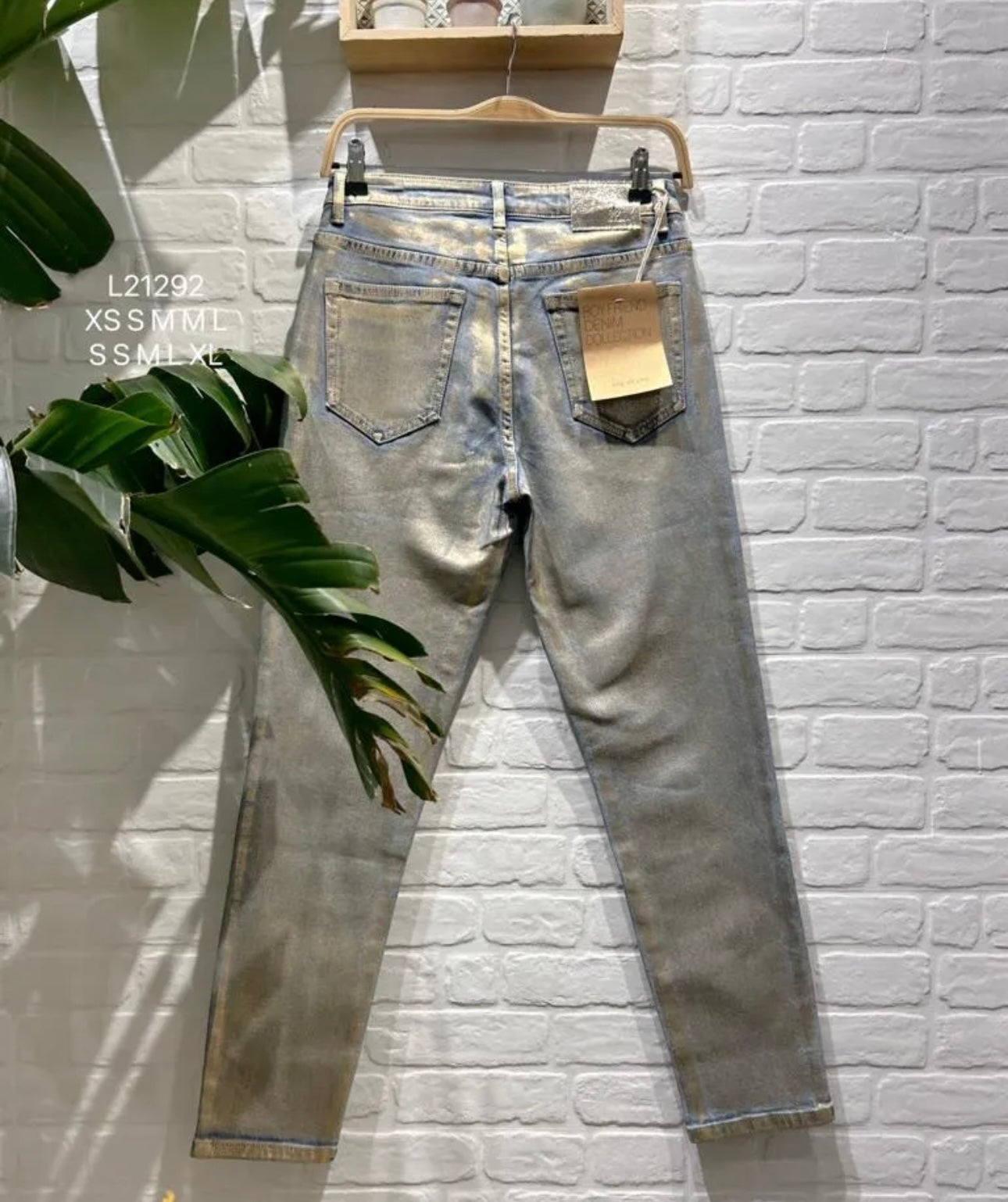 Pantalón denim metalizado